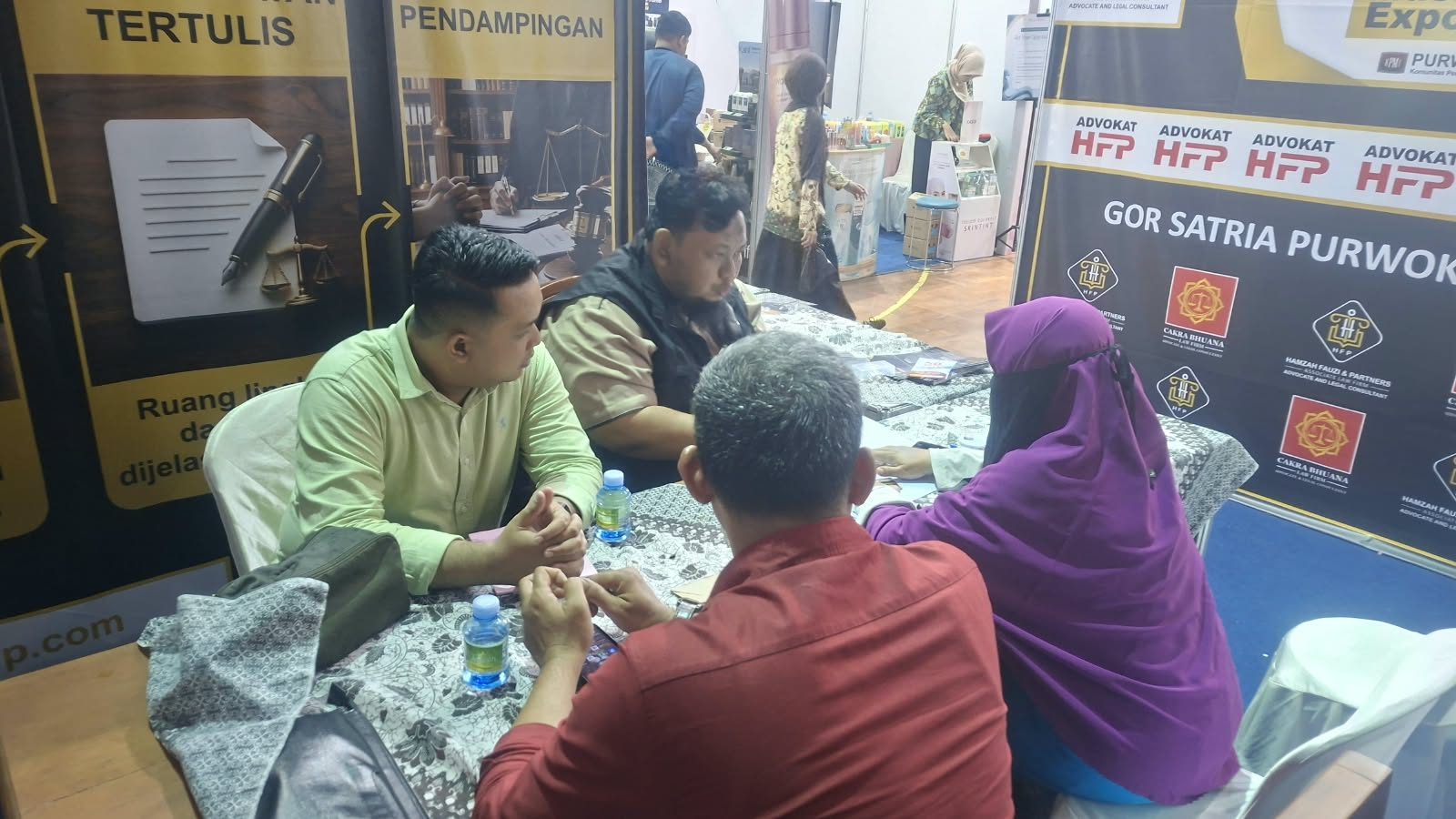 Memahami Hukum Transaksi: Mengapa Jual Beli dan Utang Piutang Tidak Boleh Disatukan?